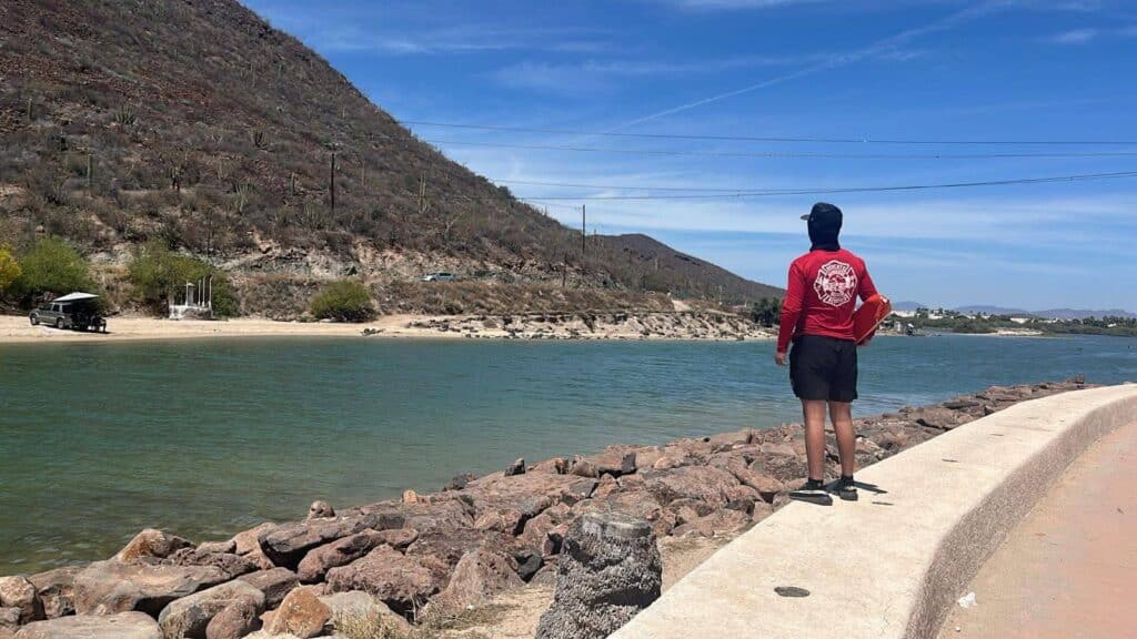 Refuerzan Bomberos operativo en playas en Semana Santa 2026 4 39