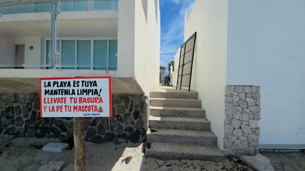Evita Ayuntamiento instalación de rejas en playa Miramar 6 406