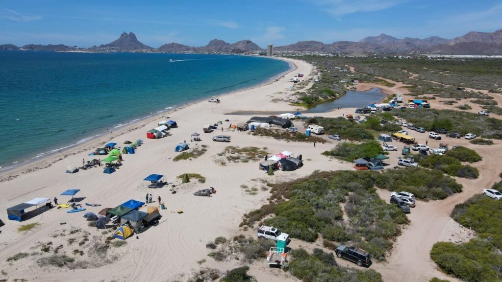 Arriban turistas a playas locales 5 60 copia