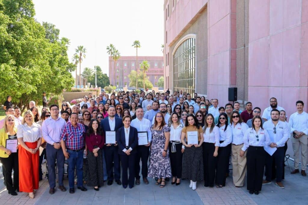 Gobierno de Sonora reconoce a servidores públicos en el cumplimiento anticipado de la declaración patrimonial 1 698