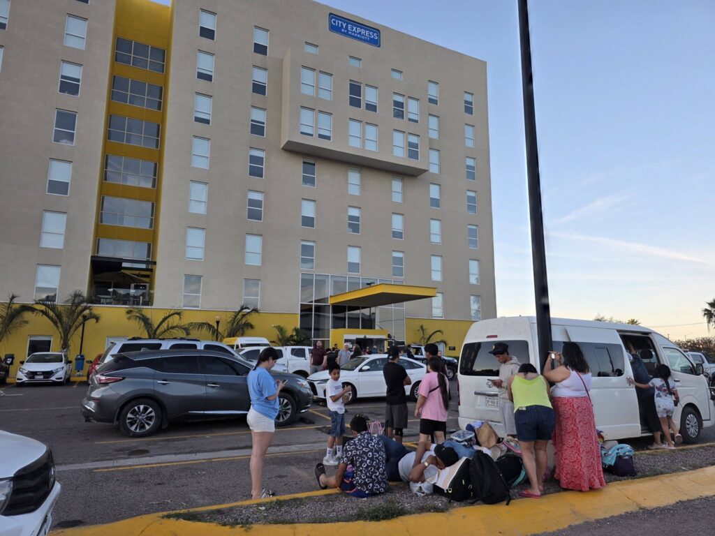 Evacuan hotel City Express en Guaymas 6 76