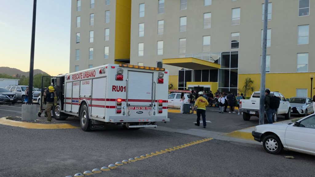 Evacuan hotel City Express en Guaymas 10 80
