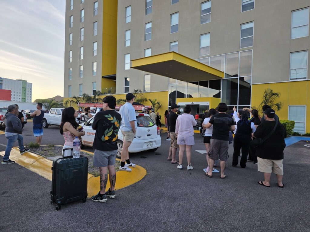 Evacuan hotel City Express en Guaymas 11 81
