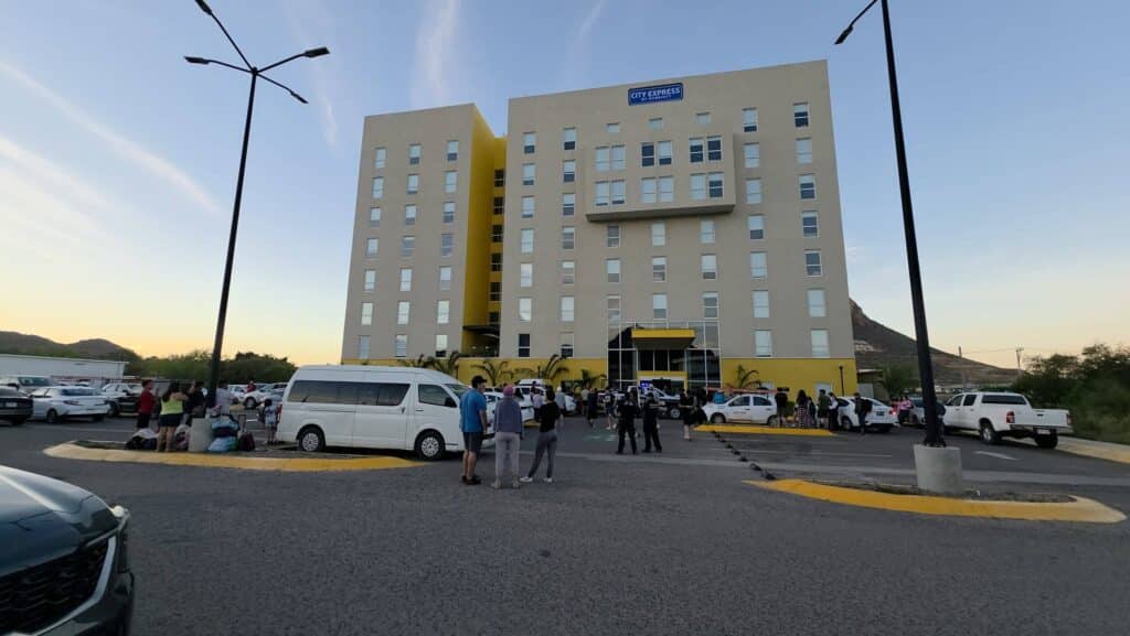 Evacuan hotel City Express en Guaymas 12 82