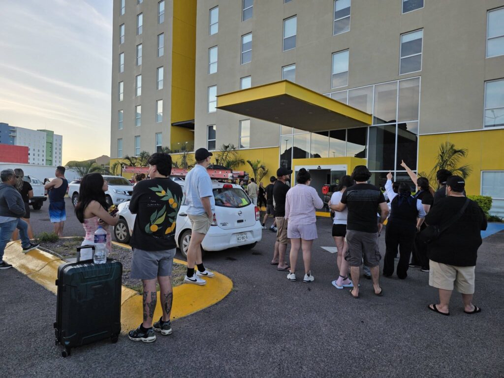 Evacuan hotel City Express en Guaymas 13 83