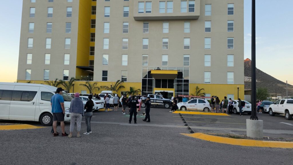 Evacuan hotel City Express en Guaymas 14 84
