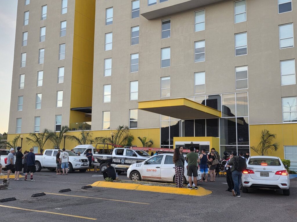 Evacuan hotel City Express en Guaymas 15 85