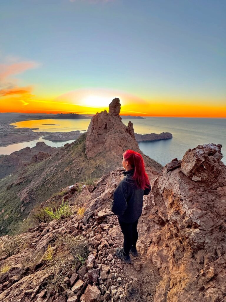Acuden 300 personas al cerro Tetakawi durante jueves y viernes 2 89