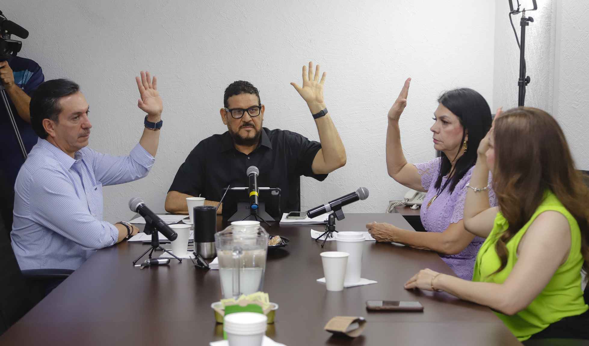 Acuerdan en comisión no iniciar procedimiento de juicio político contra servidores públicos