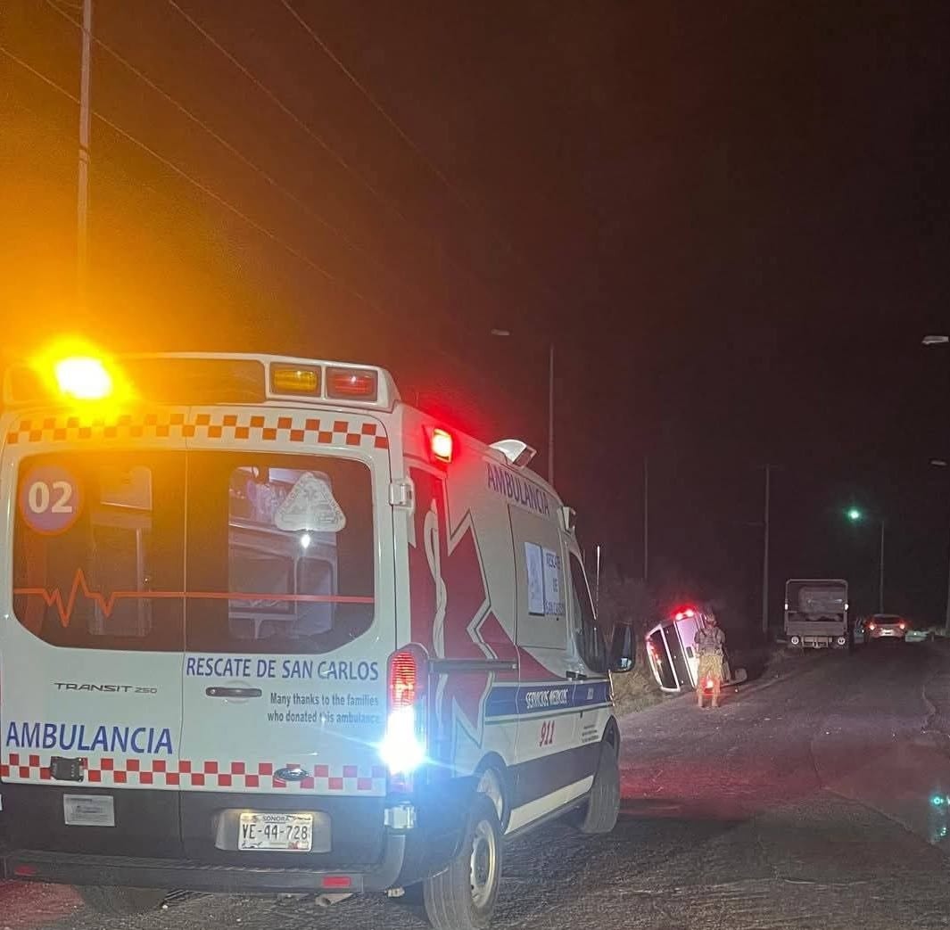 Resulta lesionado en volcadura