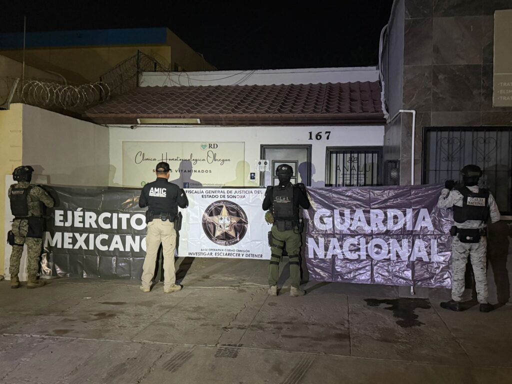 FGJES ejecuta cateo en Ciudad Obregón y asegura soluciones intravenosas e indicios relevantes relacionados a decesos por aplicación de sueros 1 WhatsApp Image 2026 04 08 at 9.56.56 AM