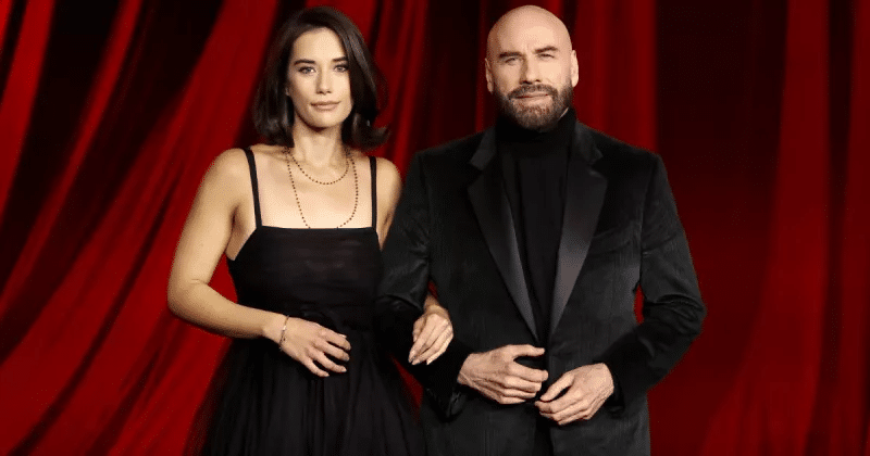 John Travolta presume a su hija Ella Bleu en la moda 1 John