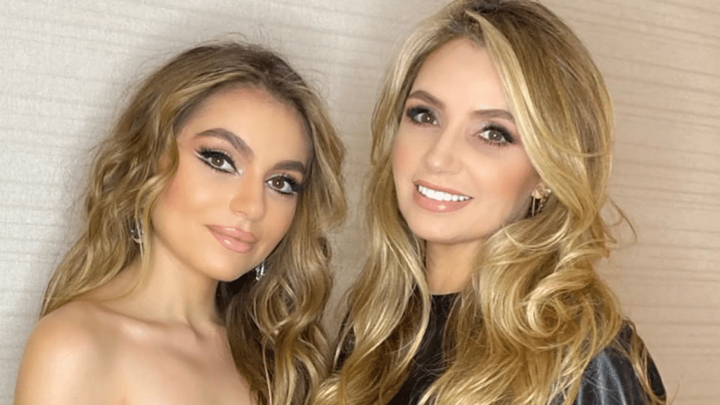 Angélica Rivera sorprende a su hija en el set de grabación 1 Angélica