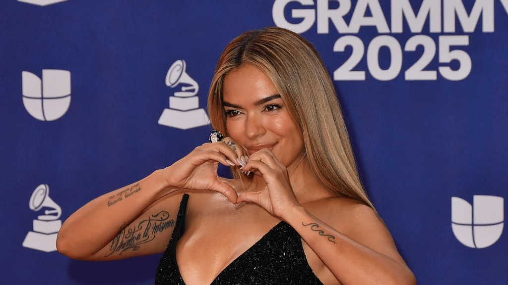 Karol G hace historia con un cierre monumental en Coachella 1 Karol G