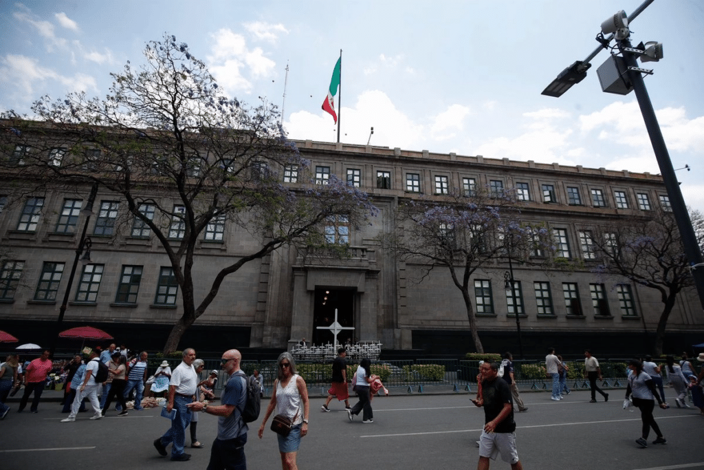 SCJN aplaza resolución de amparos contra recorte a “pensiones doradas” del ISSSTE 1 image 645