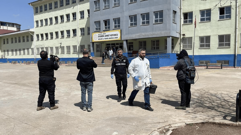 Sube a 9 cifra de muertos por tiroteo en escuela de Turquía; atacante era alumno de 14 años 1 image 719