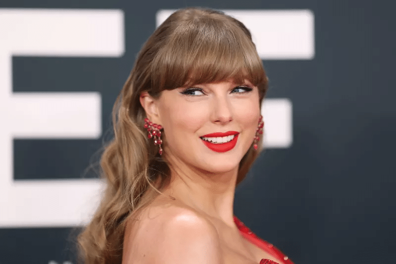 Taylor Swift se inspirará en Elizabeth Taylor para su boda 1 Taylor