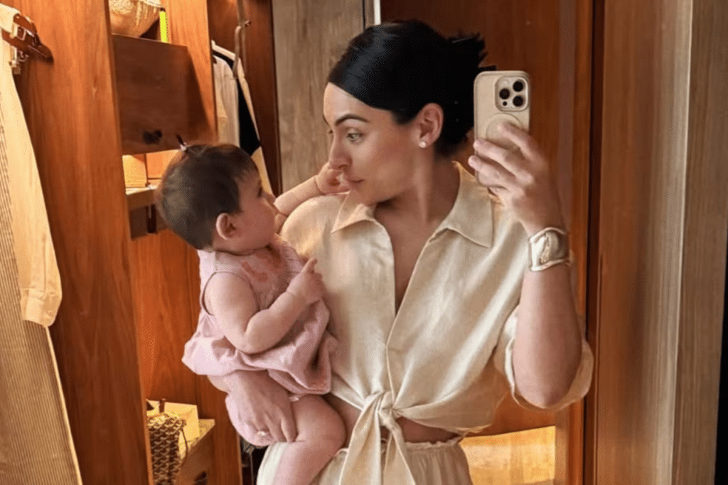 Ana Brenda Contreras celebra 11 meses de su hija Aria 1 Ana