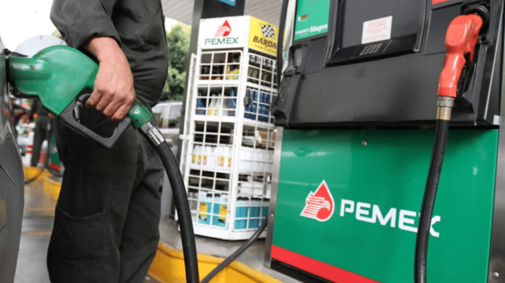 Gobierno y gasolineros mantienen acuerdo para estabilizar precios de combustibles 1 image