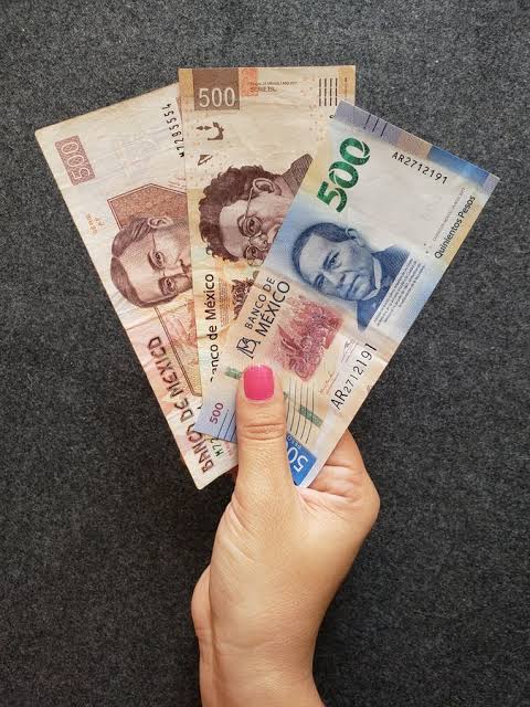 Roban dinero a sexagenario