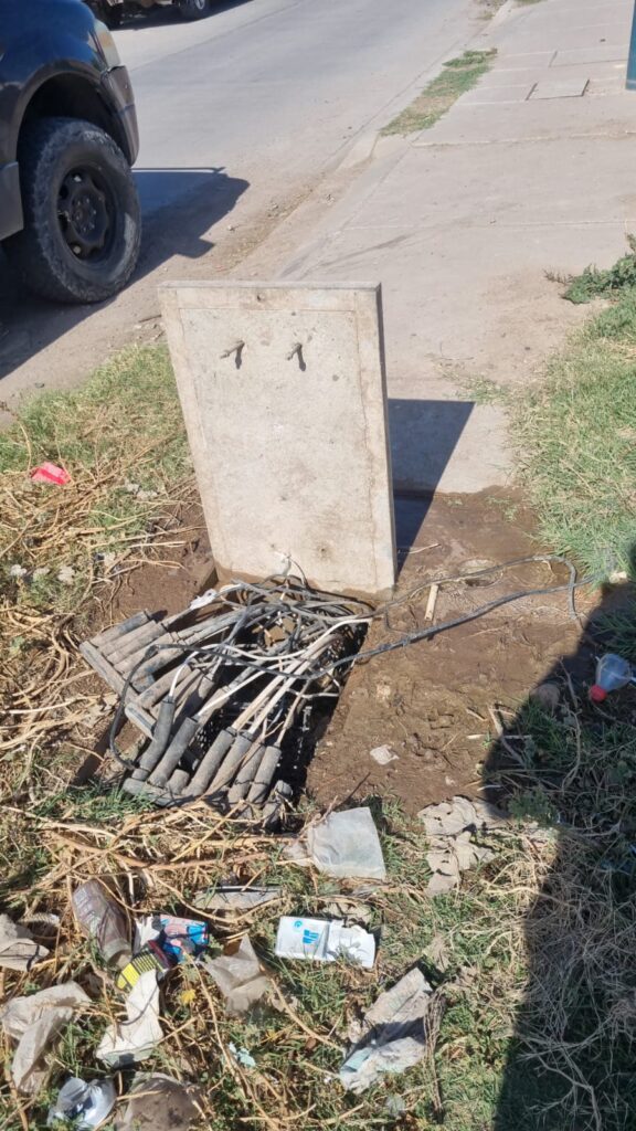 Detectan conexiones ilegales en registro de CFE 3 118