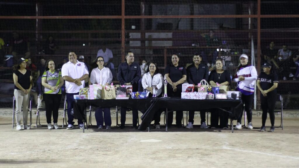 Con éxito celebran cuadrangular en Unidad Deportiva 1 125