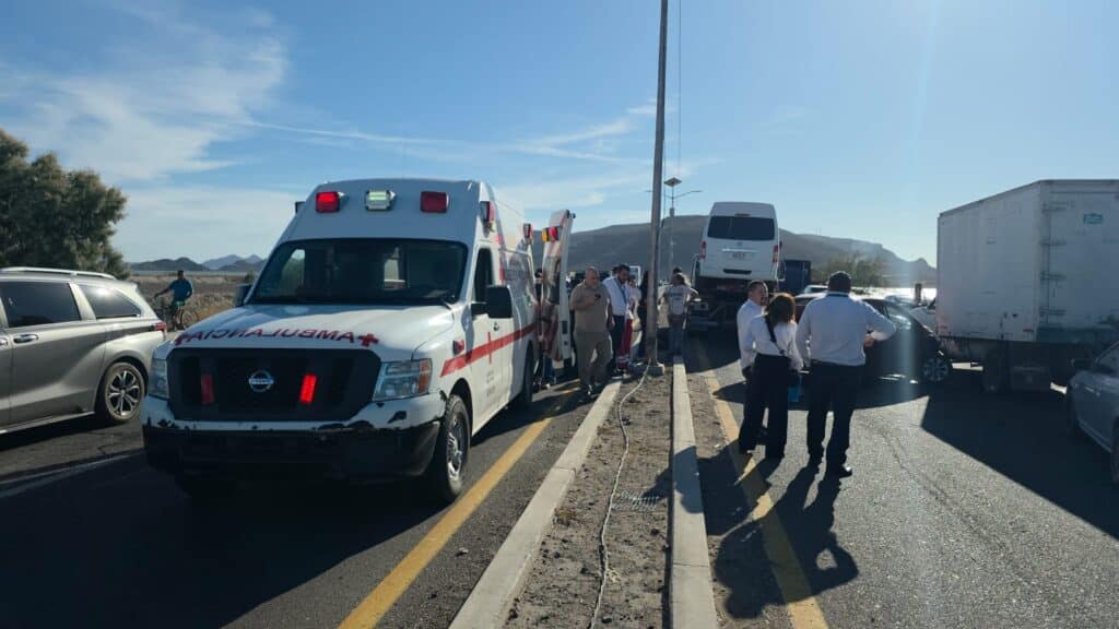 Se registra carambola de vehículos en el puente Douglas 7 176