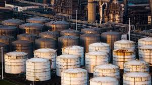 EU asegura que Irán ya redujo 400 mil barriles diarios de producción petrolera