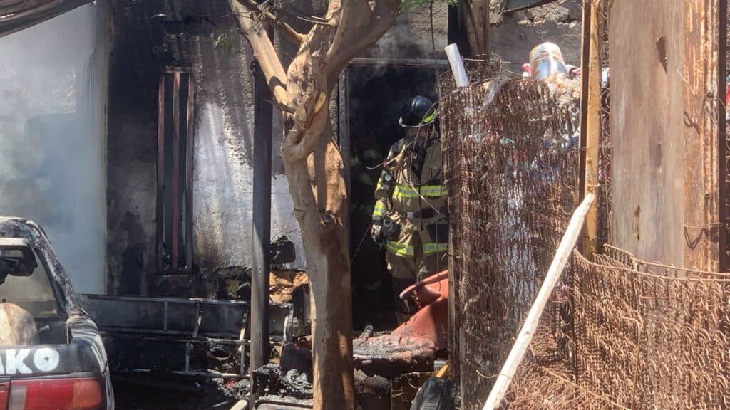 Se intoxica niña de tres años en incendio 2 185