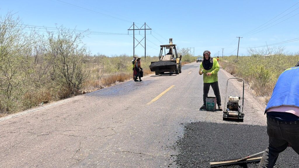 Rehabilitan carretera estatal 85 3 215