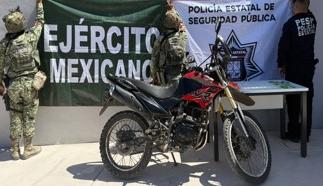 Aseguran PESP y Defensa motocicleta robada y narcótico en Guaymas 1 233