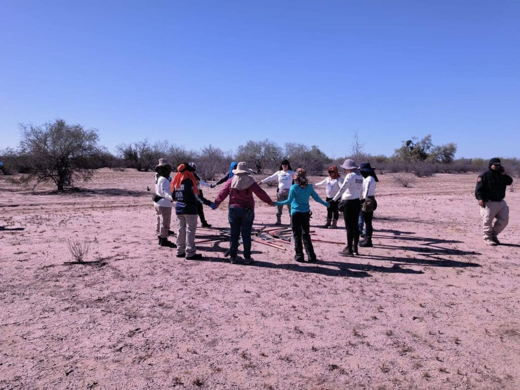 Hallan cinco cuerpos en fosas clandestinas 1 294