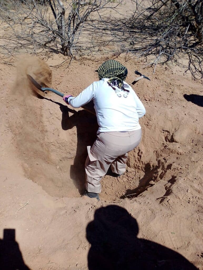 Hallan cinco cuerpos en fosas clandestinas 7 301