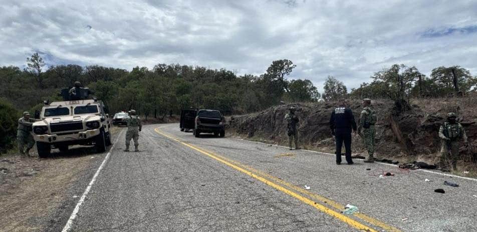 Localizan Vehículo Robado Y Cargado Con Armamento Y Cartuchos 4 447