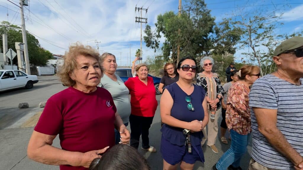 Se manifiestan vecinos contra Asipona 4 55