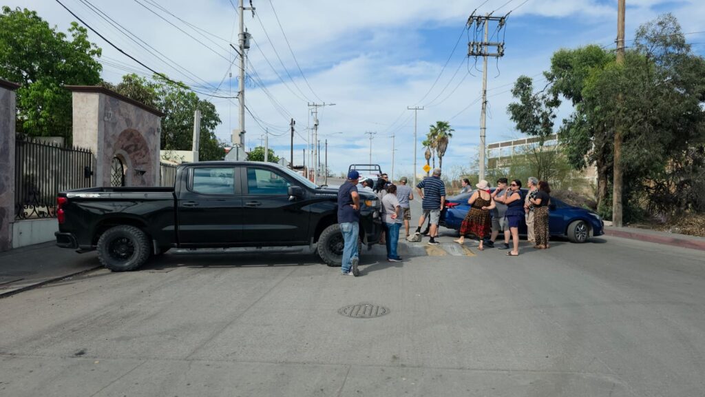 Se manifiestan vecinos contra Asipona 8 59