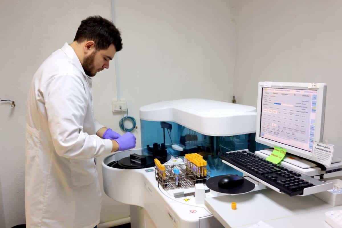 Informa Isssteson sobre síntomas y riesgos del lupus