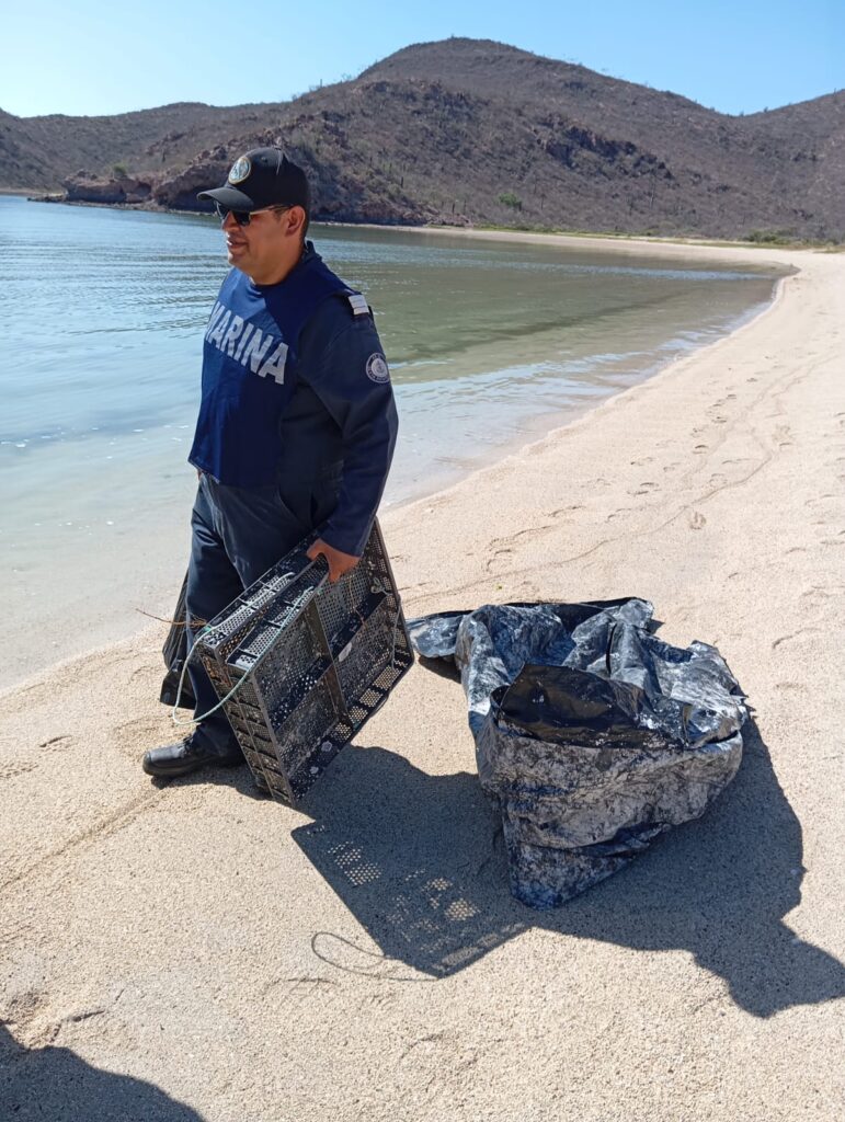 Retiran 1.5 toneladas de basura en bahía Catalina 5 92