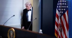 Uno de cada cuatro estadounidenses cree que atentado contra Trump fue un montaje