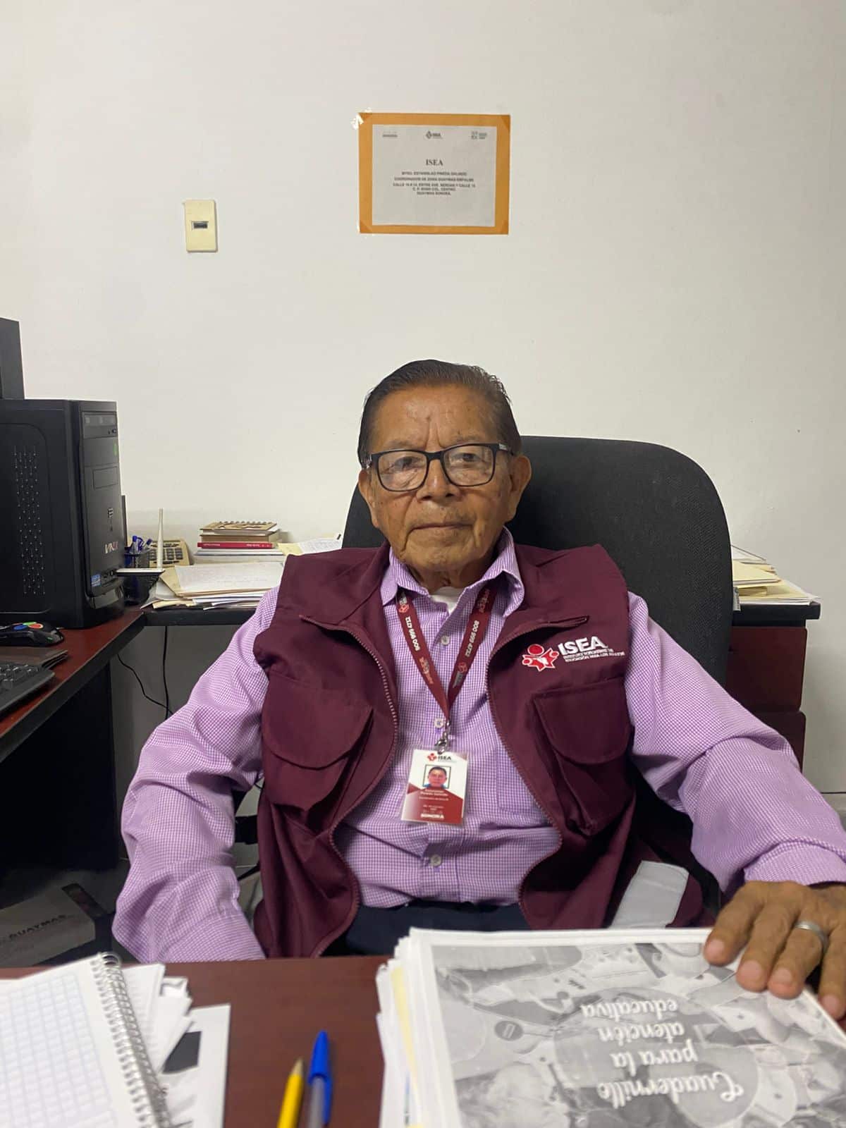 Invita ISEA a concluir estudios de nivel básico