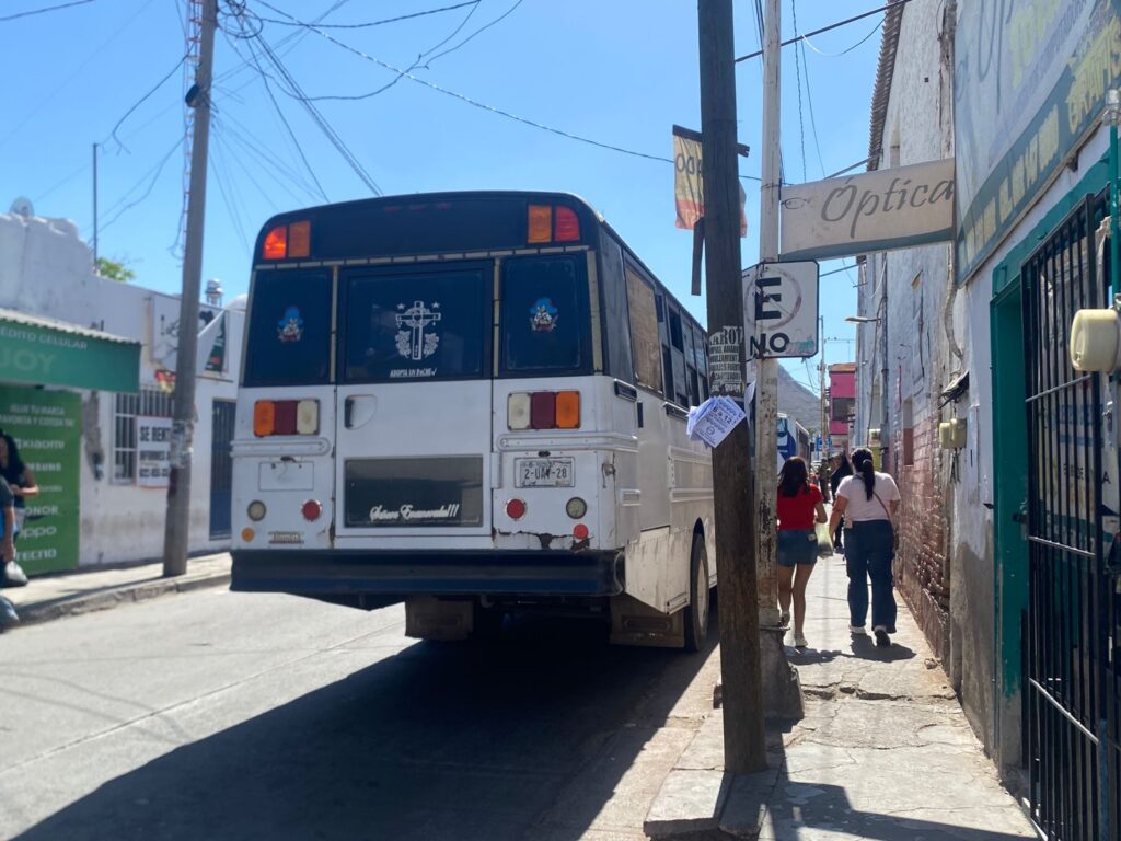 Piden usuarios del transporte público regresar parada al Mercado Municipal 2 WhatsApp Image 2026-05-19 at 5.14.43 PM