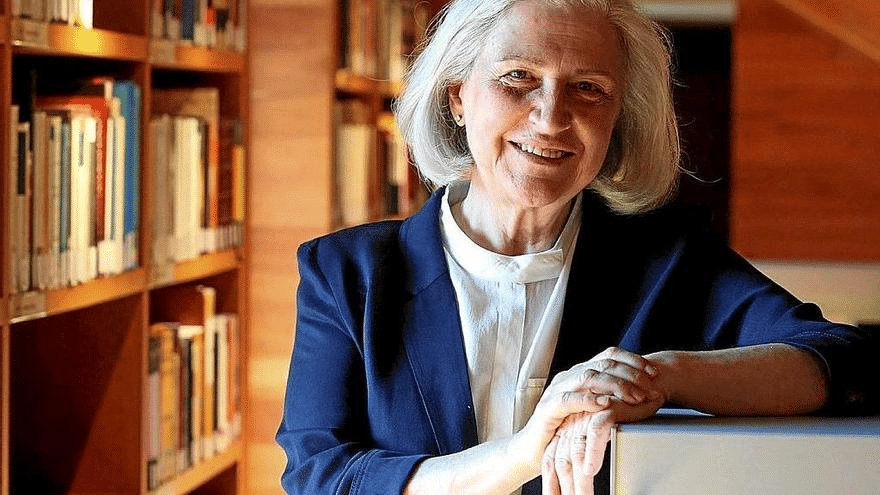 Compositora Teresa Catalán recibe medalla en Sonora 1 Compositora