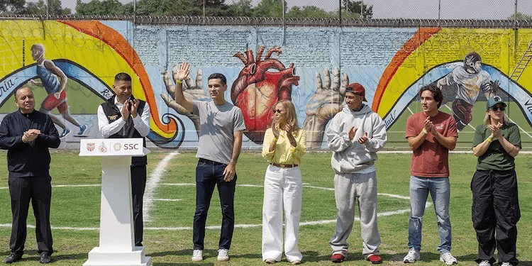 Fútbol en el reclusorio brinda momentos de esparcimiento