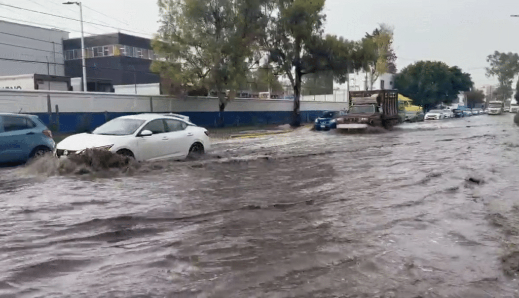Lluvias causan apagones e inundaciones en Cuautitlán 1 Lluvias