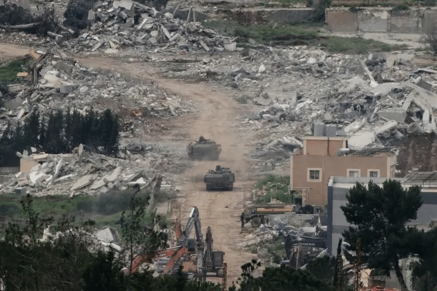 Israel intensifica ataques y destruye legado en Líbano 1 image