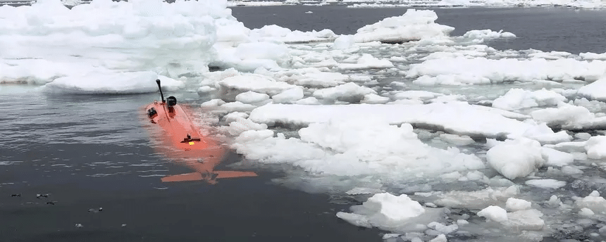 Submarino revela misteriosas estructuras bajo hielo antártico 1 image