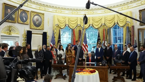 El Senado de Estados Unidos bloquea una partida de cuatrocientos millones de dólares para el Salón de Baile de Donald Trump 1 image