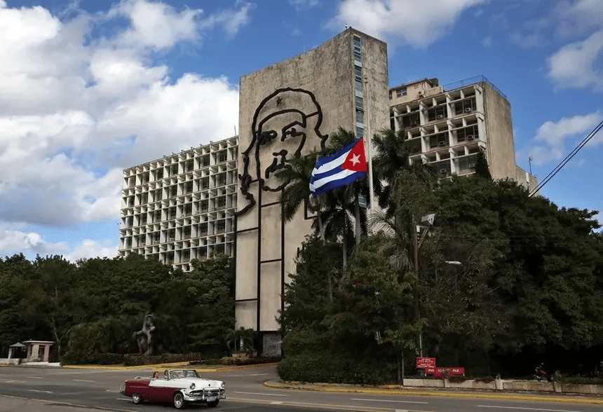 Cuba descarta amenaza y advierte a EE. UU. 1 image
