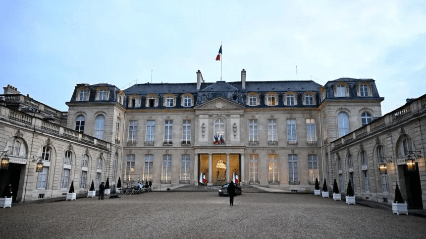 Fiscalía francesa registra el Palacio del Elíseo por sospechas de corrupción 1 image
