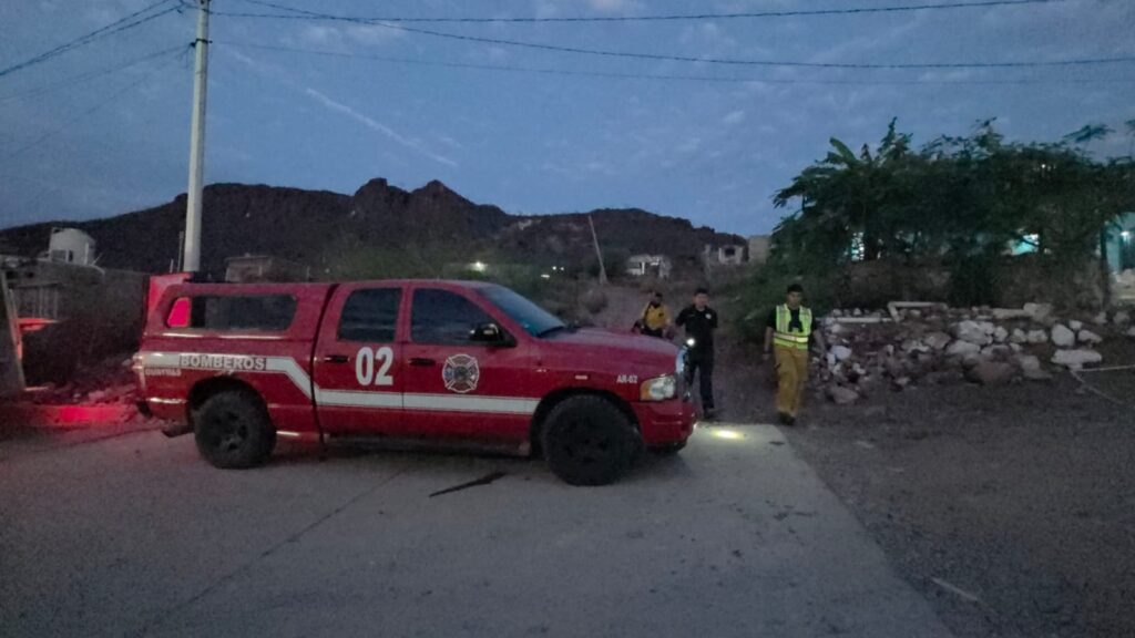 Sube hombre a cima de cerro en la colonia Centinela 4 234